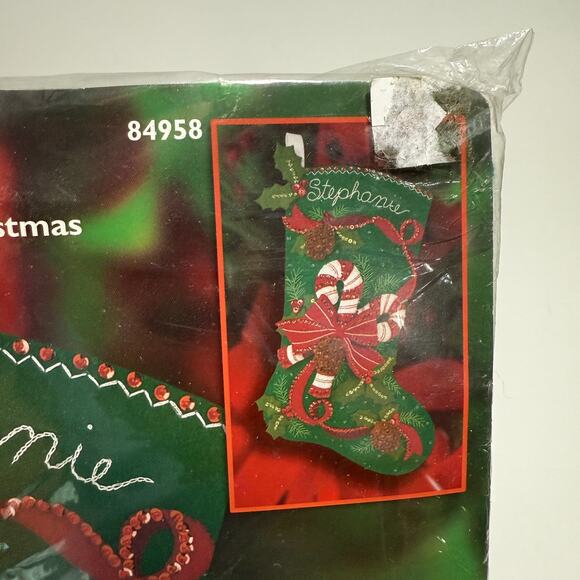 Bucilla 84958 Candy Cane Christmas Greenery Felt Applique Stocking Kit NEW - Picture 4 of 5